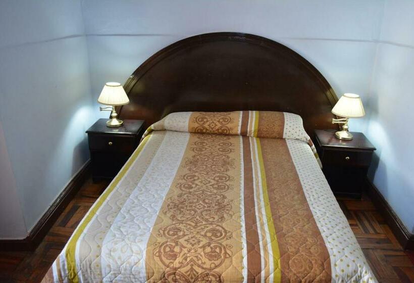 اتاق اکونومی, Hostal Juana De Arco