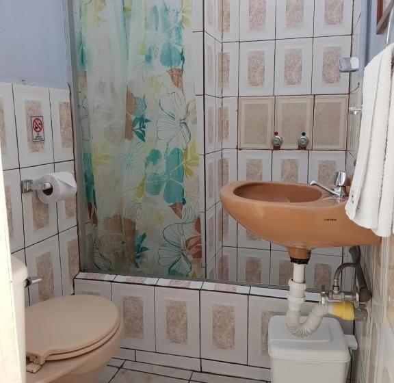 اتاق استاندارد چهار تخته, Hostal Juana De Arco
