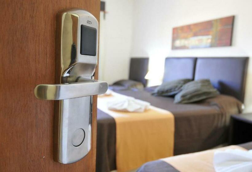 اتاق استاندارد چهار تخته, Casa Nostra