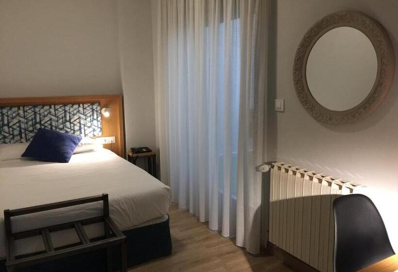 اتاق یک تخته با تراس, Celanova