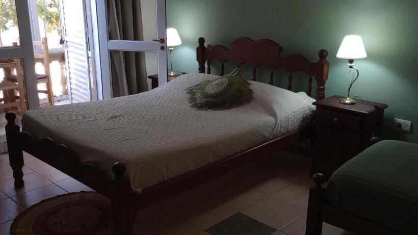 标准三人间, La Casona De Susana