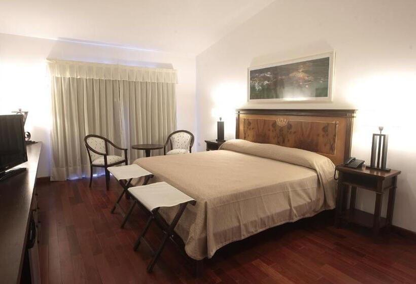 Люкс Повышенной Комфортности, Nawan Resort Serrano