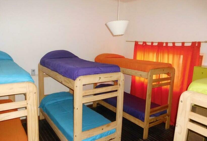 تختخواب در اتاق مشترک, Shanti Hostel