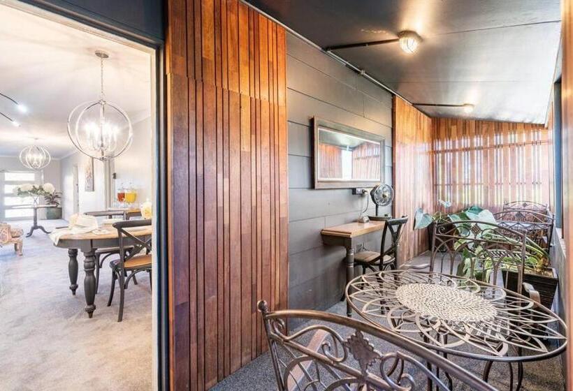 Номер Стандарт с Террасой, Cypress Bnb