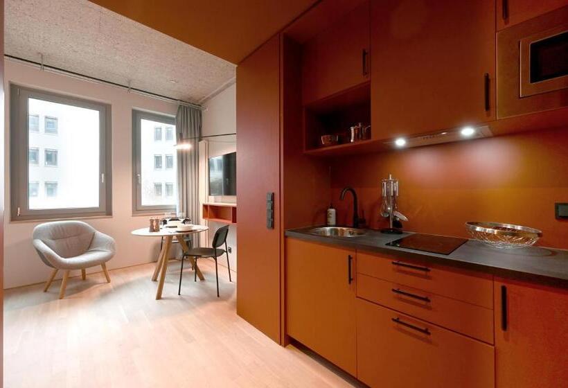 استودیوی سوپریور, Dein Apart München