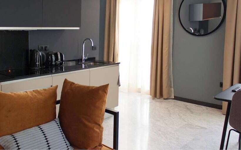 استودیو استاندارد با تراس, Apartamentos Nono By Charming Stay