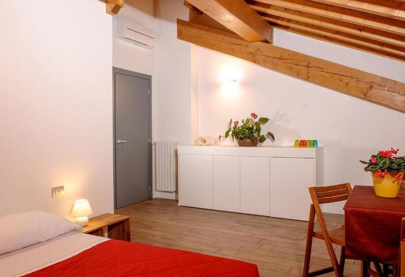 スタンダードスタジオ, Tenuta Le Sorgive Agriturismo