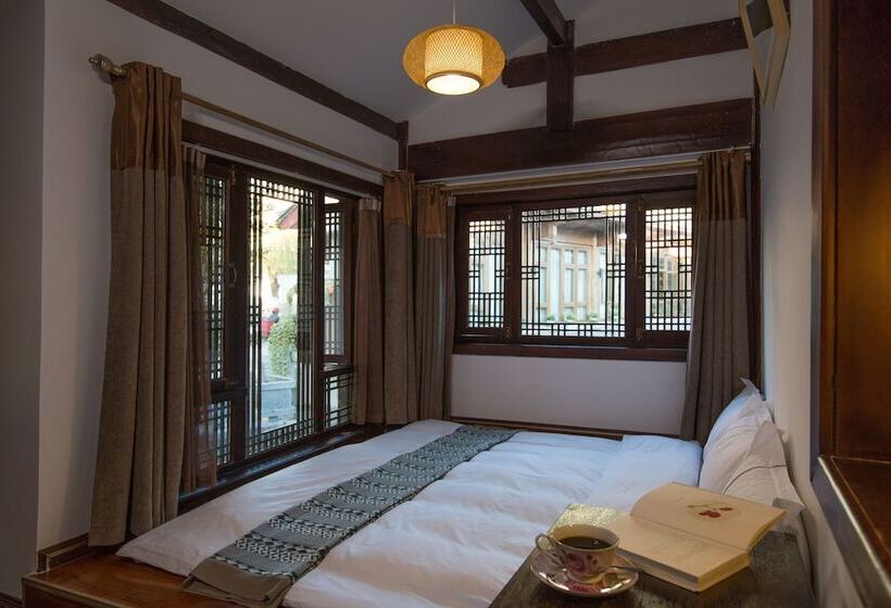 Family Suite, Jun Bo Xuan Boutique