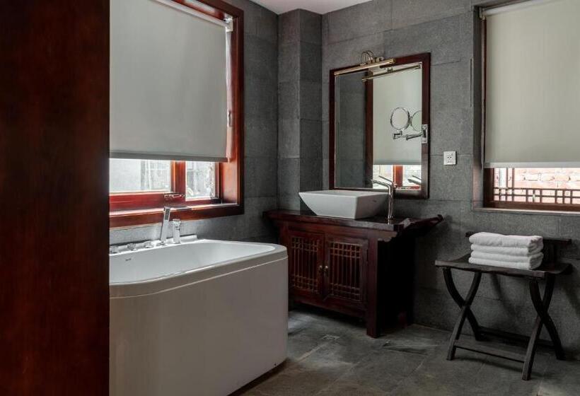 Номер Стандарт, Jun Bo Xuan Boutique