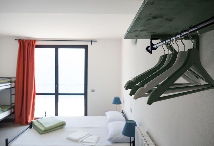 家庭间, Lake Como Beach Hostel