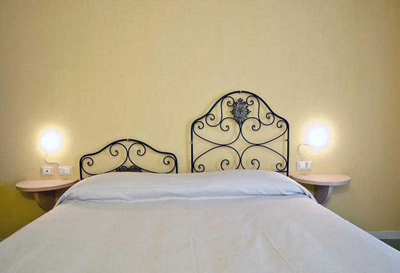Номер Стандарт с Балконом, Locanda Della Maria