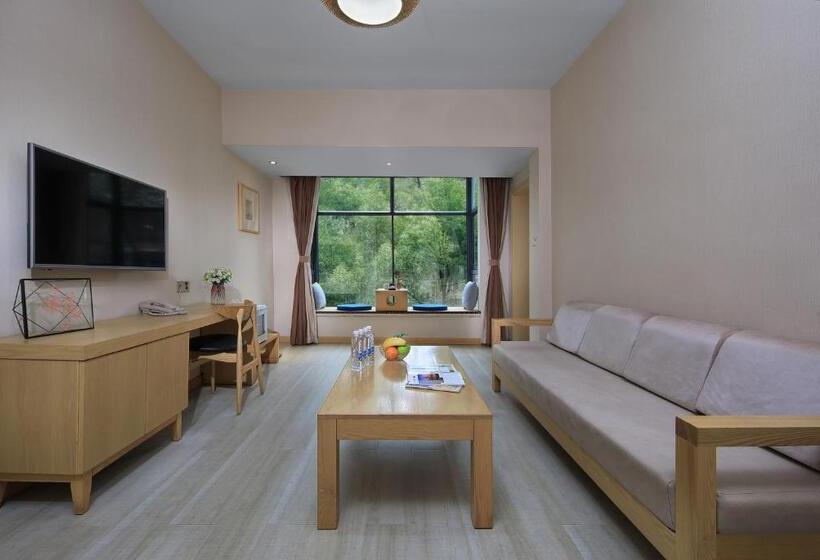 Люкс 2 Спальни, Wing Hotel Guilin  Pedestrian Street