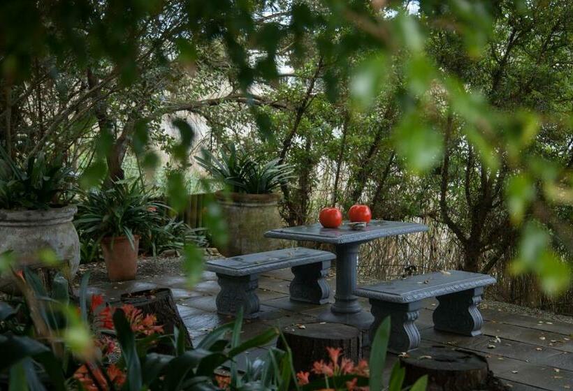 Номер Стандарт, Serendipity Country House & Restaurant