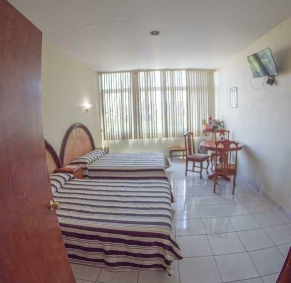 غرفه قياسيه سريرين مزدوجين, Plaza Sahuayo