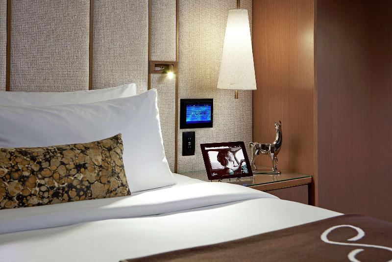프리미엄 룸, The Statler Dallas, Curio Collection By Hilton