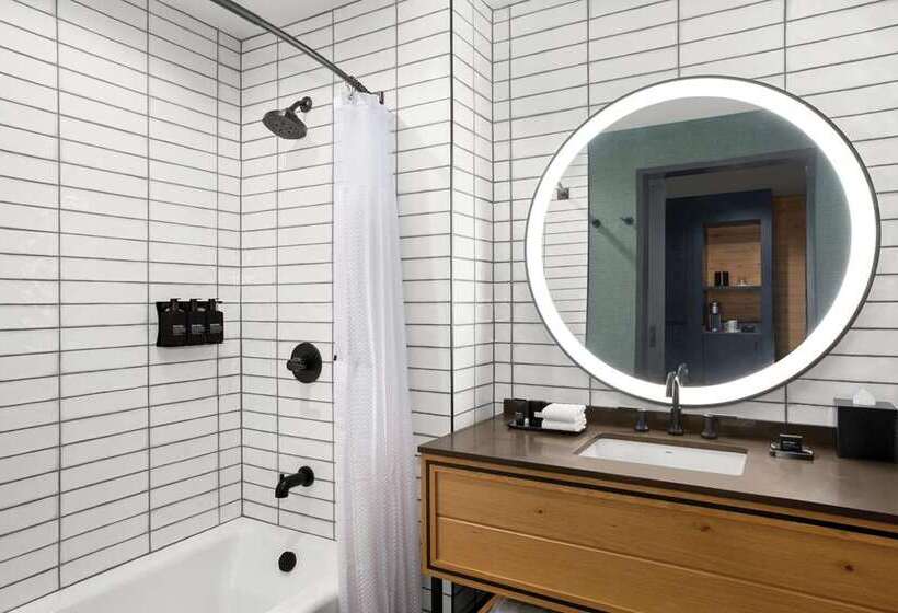 스위트, The Statler Dallas, Curio Collection By Hilton