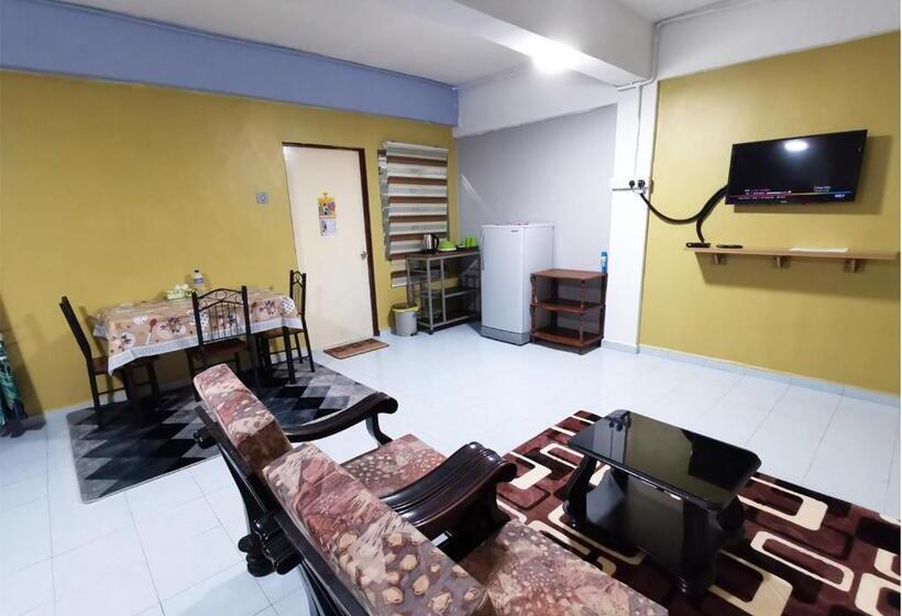 استودیو خانوادگی, Studio Cameron Highlands Mikayla
