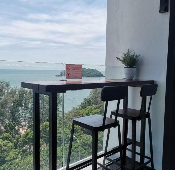 Люкс Вид на Море, Dwharf Seaview Executive Suit Portdickson