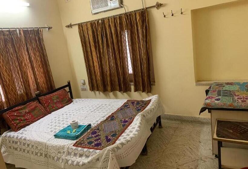 اتاق لوکس یک تخته, Jamna Vilas Home Stay
