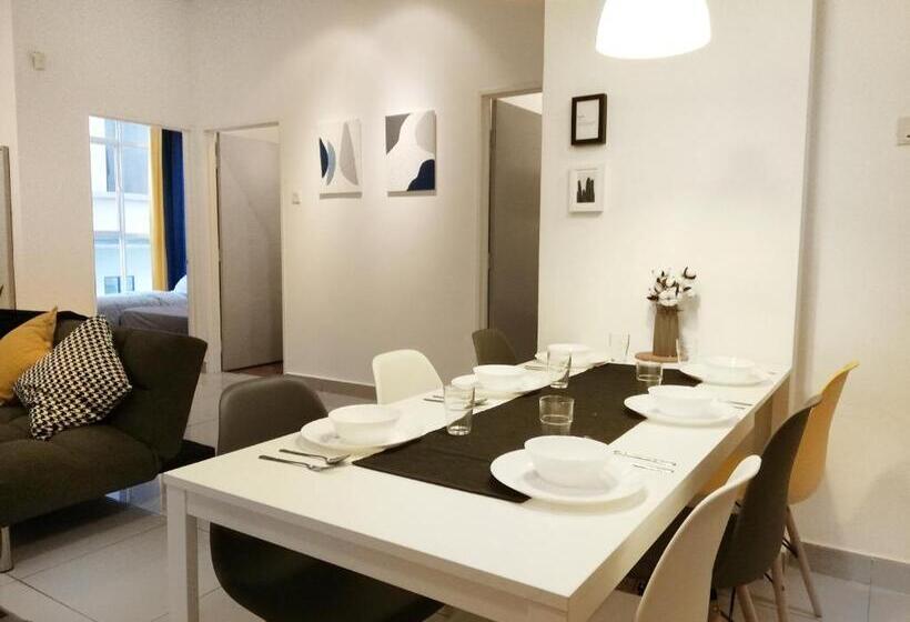 آپارتمان 3 خوابه, Subang City Residence, 8 9 Pax With Balcony, Walking Distance To Summit, 5min To Sunway