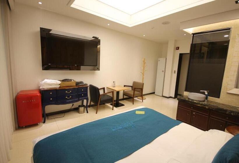 اتاق استاندارد, Jb Tourist