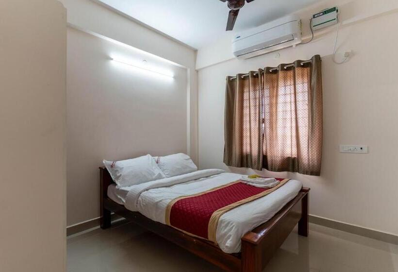 Апартаменты 2 Спальни, Aishwaryam Service Apartment