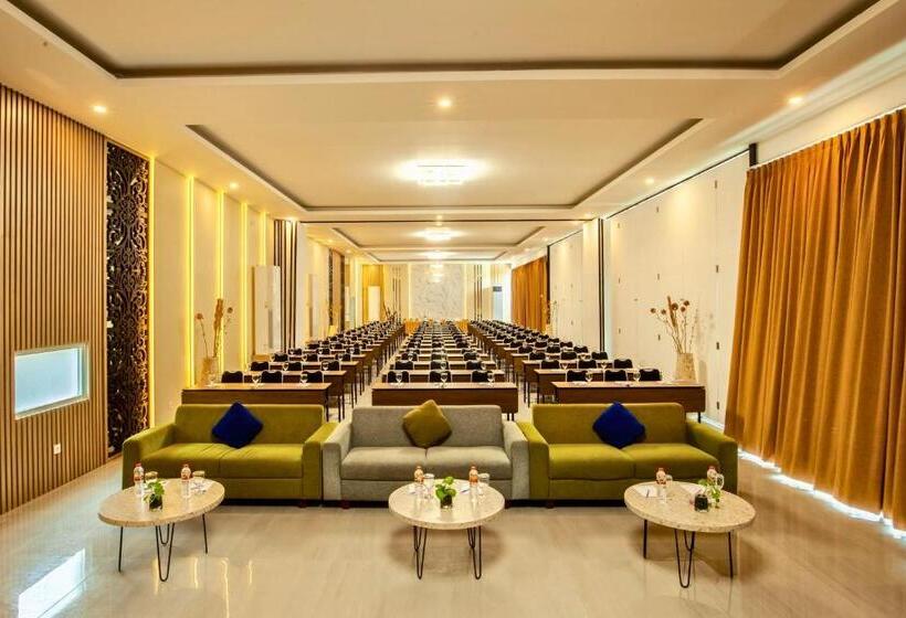 Номер Стандарт с Балконом, Amani Suite And Apartment Zn41