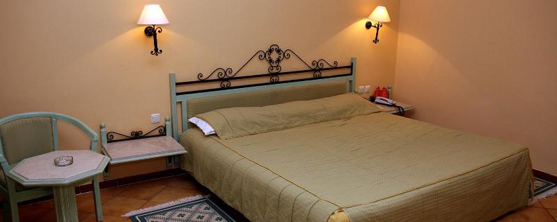 غرفة قياسية, Cont