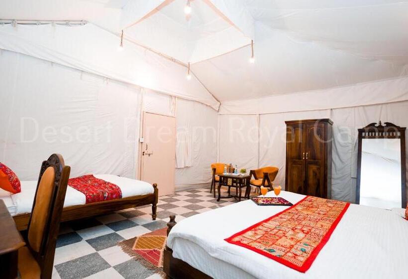 Трехместный Номер Deluxe, Desert Dream Royal Camp With Pool