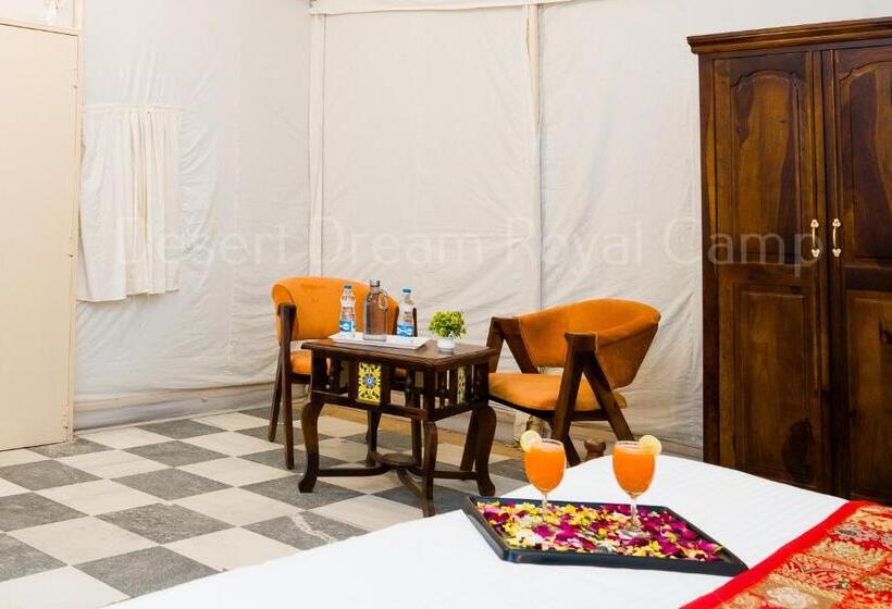 Трехместный Номер Deluxe, Desert Dream Royal Camp With Pool