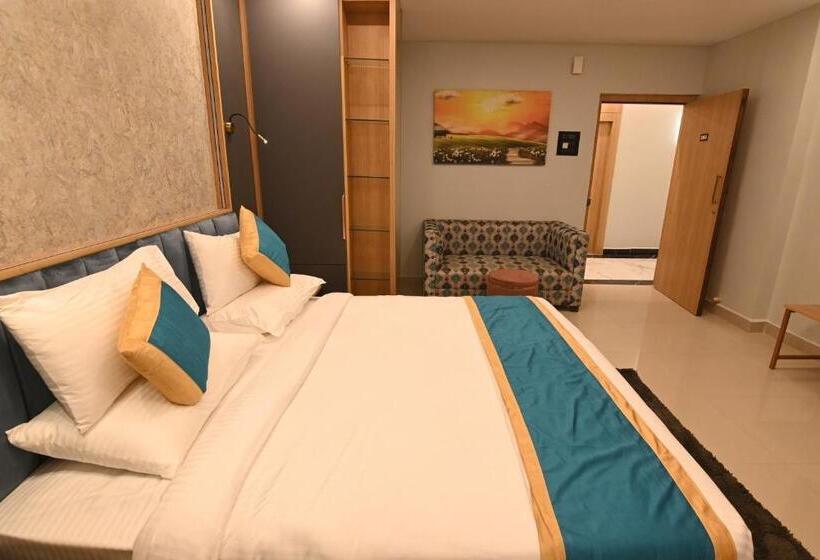 Полулюкс, Kp Hotels