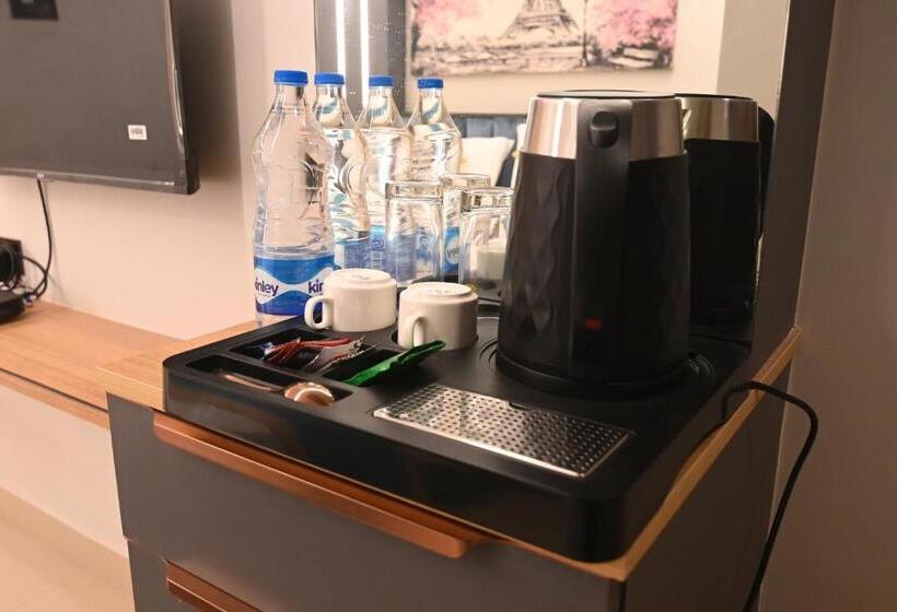 Полулюкс, Kp Hotels
