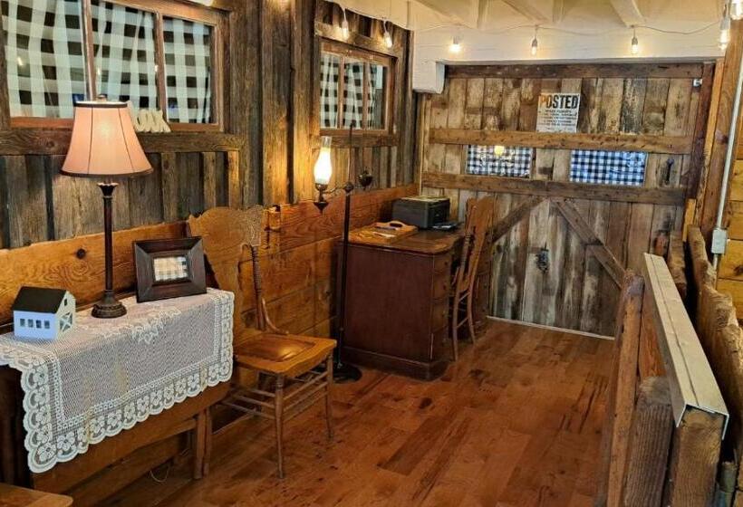 Номер Basic, The Stable At Windmill Ridge Farm