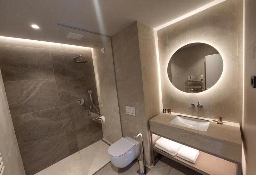 اتاق سوپریور, Tivoli Boutique Inn