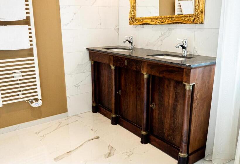 Номер Deluxe, Château Du Bertry