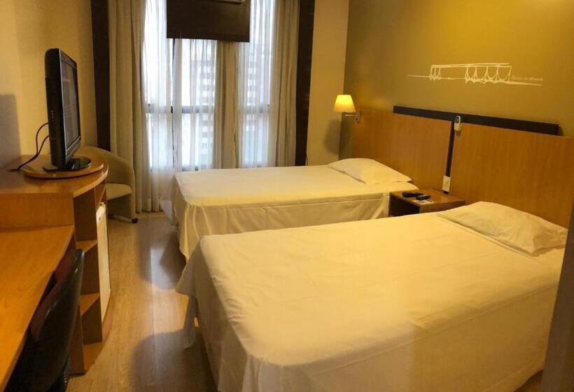 اتاق استاندارد با تخت بزرگ, Flat 609   Comfort Hotel Taguatinga
