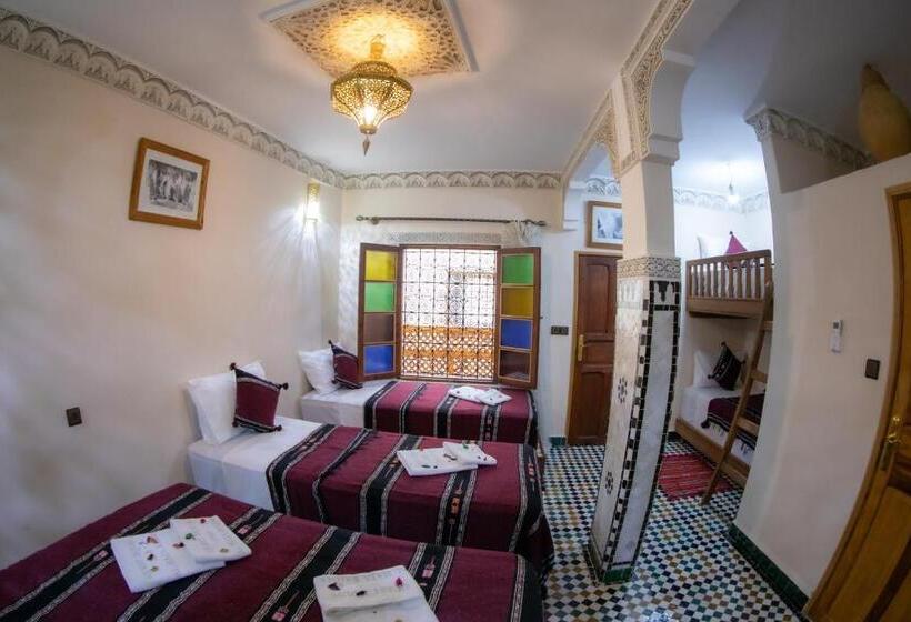 اتاق لوکس خانوادگی, Dar Elhaja Rahma