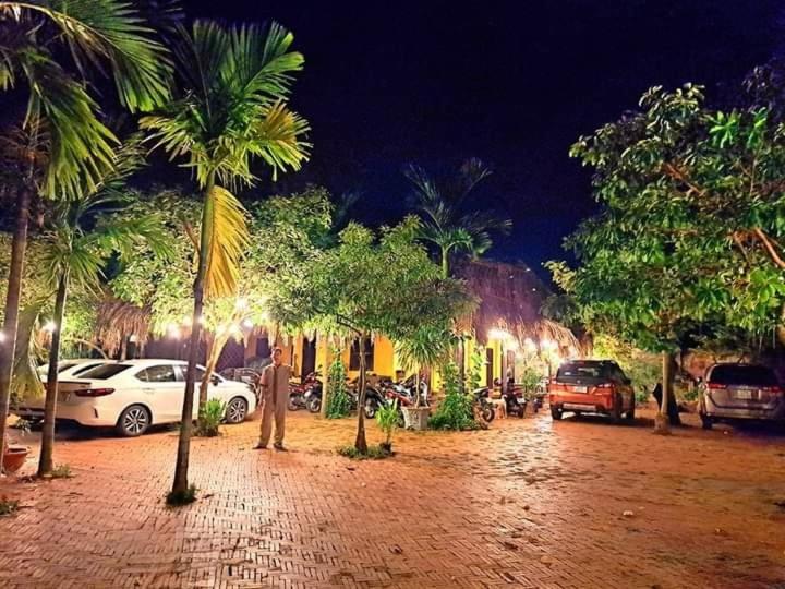 اتاق لوکس, Tina Lakeside   Ao đôi   Phước Hải
