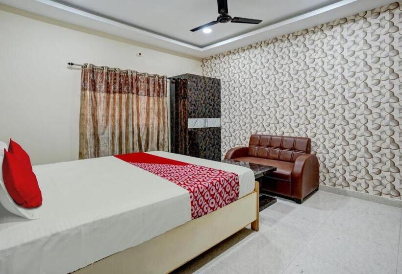 Номер Стандарт, Oyo Flagship Hotel Luxury Inn