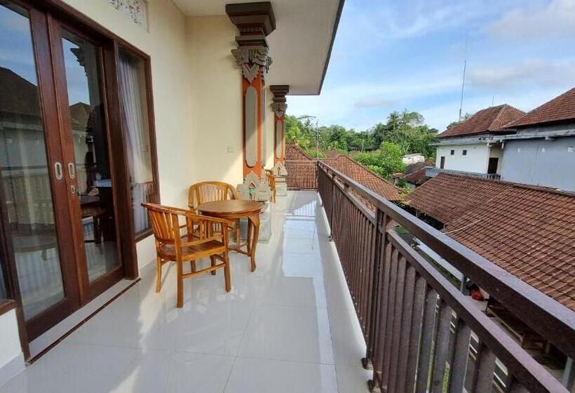 Номер Стандарт с Балконом, Karmila House