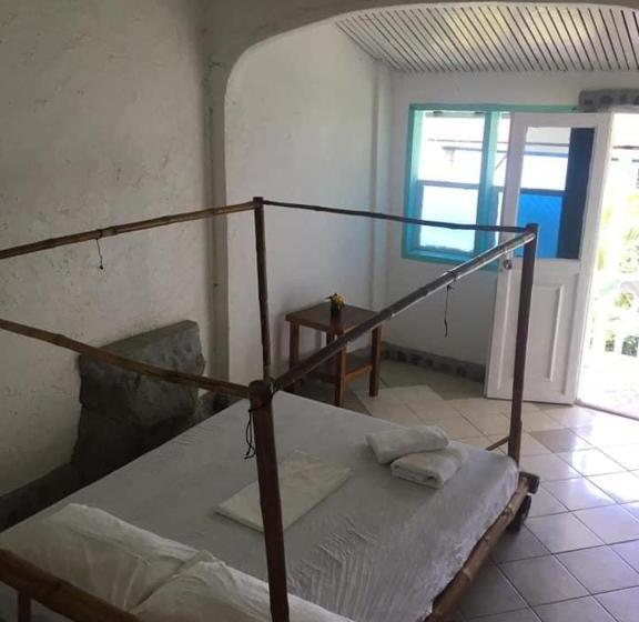 Номер Deluxe Вид на Море, Liberty S Community Lodge And Diving