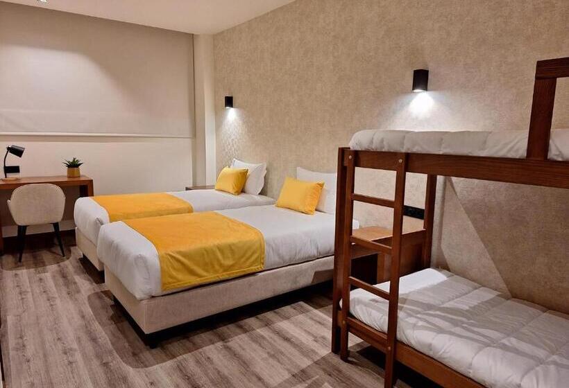 Кровать в Общей Комнате, 3m Hostel & Suites