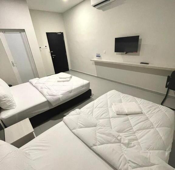 Семейный Номер, Garden Inns Motel