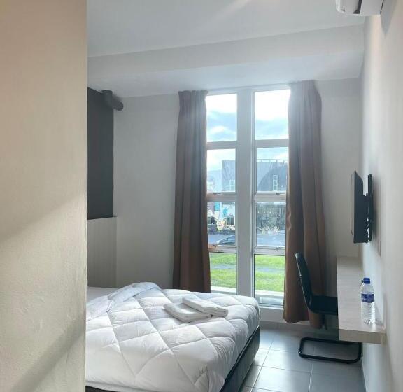 Номер Стандарт Вид на Сад, Garden Inns Motel