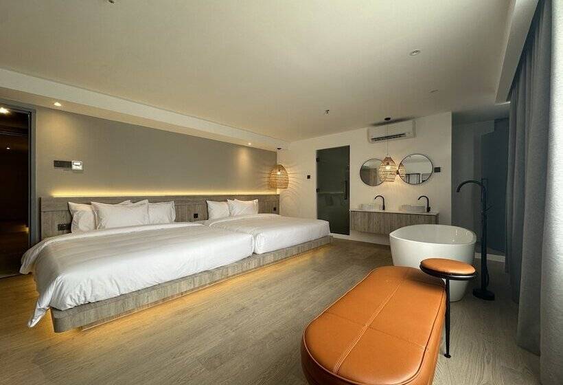 Family Suite, Theatre