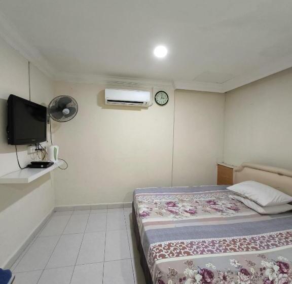 Номер Deluxe Кровать Кинг, Oyo 90895 Hotel Ikia
