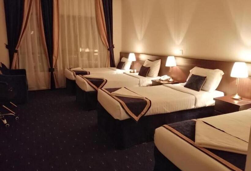 اتاق استاندارد چهار تخته, Emaar Forum