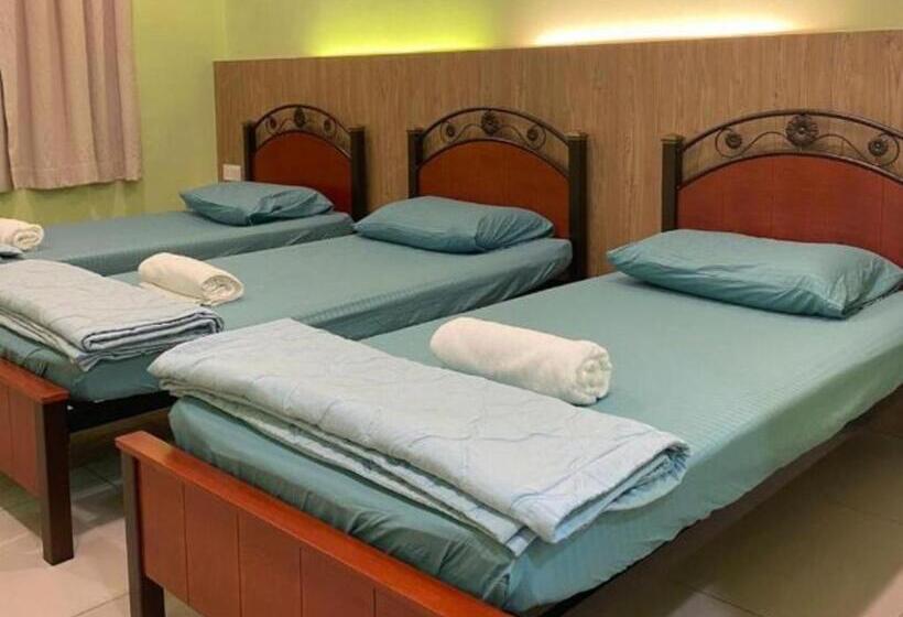 Номер Стандарт Трехместный, 3 Single Bed With Private Bathroom