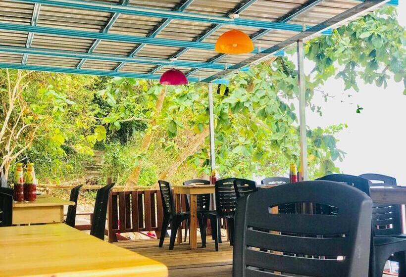 オーシャンビュースタンダードルーム, Perhentian Chomel Chalet