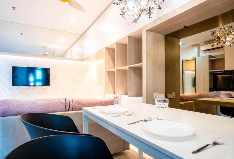 Студия Deluxe, H20 Residence Ara Damansara By Airhost